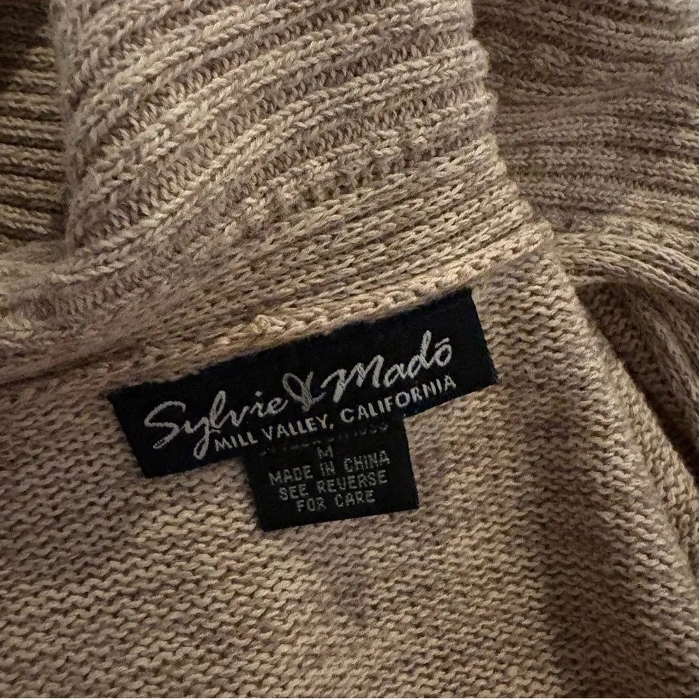 Sylvie & Mado Mill Valley Ca. Knit Ruffle Open Cardigan - Picture 11 of 12